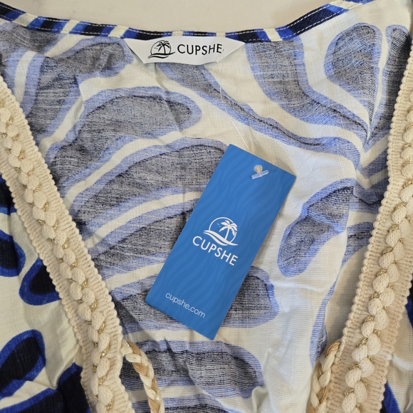 Cupshe Navy and Cream Patterned Maxi Dress - Picture 11 of 16